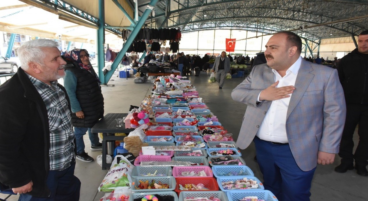 Başkan Hamamcıdan pazar ziyareti