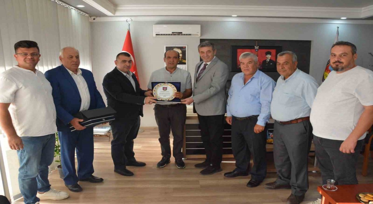 Başkan Künkcüden, Didimde yılın ahisine plaket