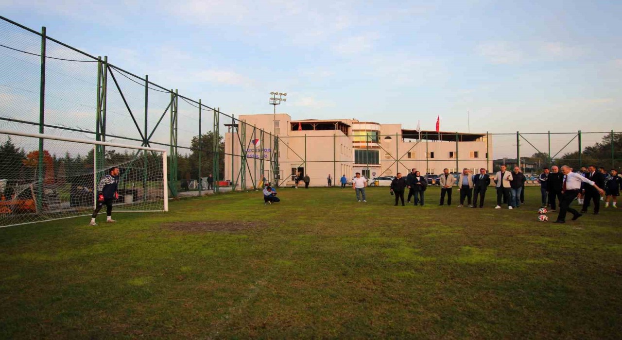 Başkan Özlüden Düzcesporlu oyunculara prim sözü verdi