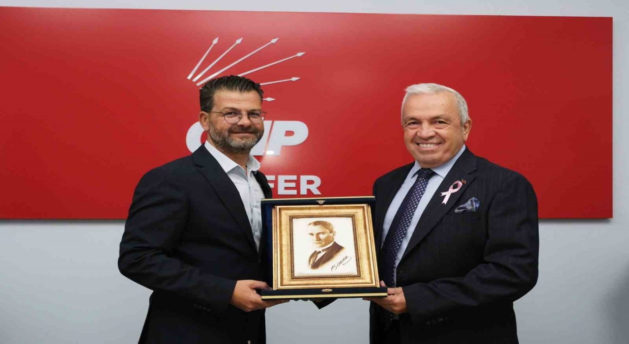 Başkan Şadi Özdemirden CHP Nilüfer İlçe Yönetimine hayırlı olsun ziyareti