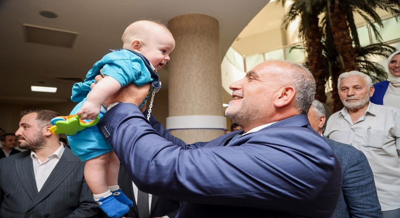 Başkan Sandıkçı: Ailelerimize 5 bin lira destek sağlıyoruz