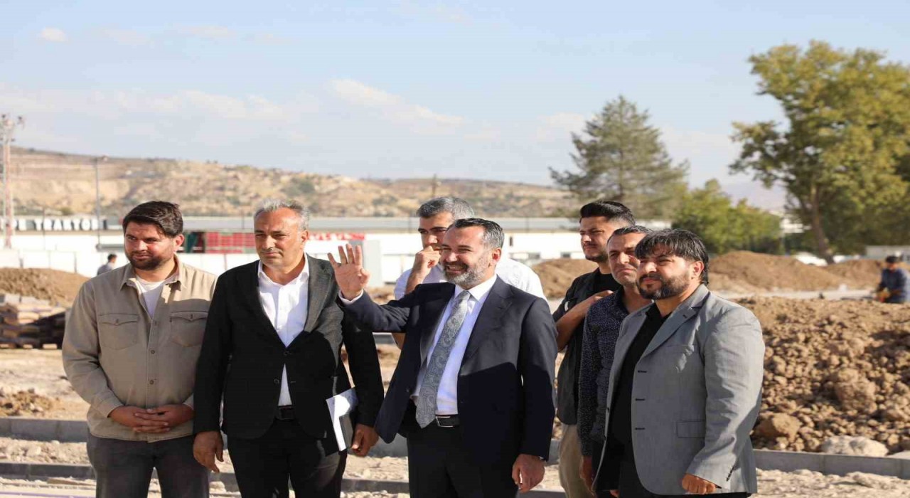 Başkan Şerifoğulları Doğu Parkta incelemelerde bulundu