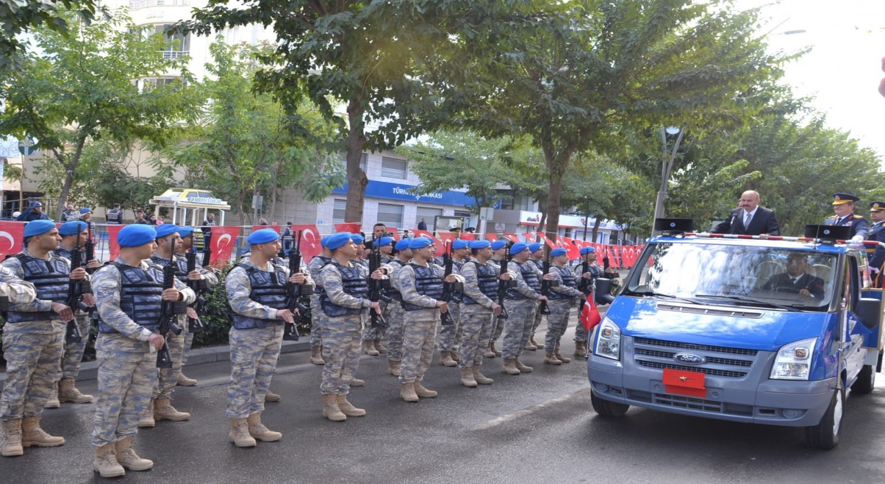 Batmanda 29 Ekim Cumhuriyet Bayramı kutlandı