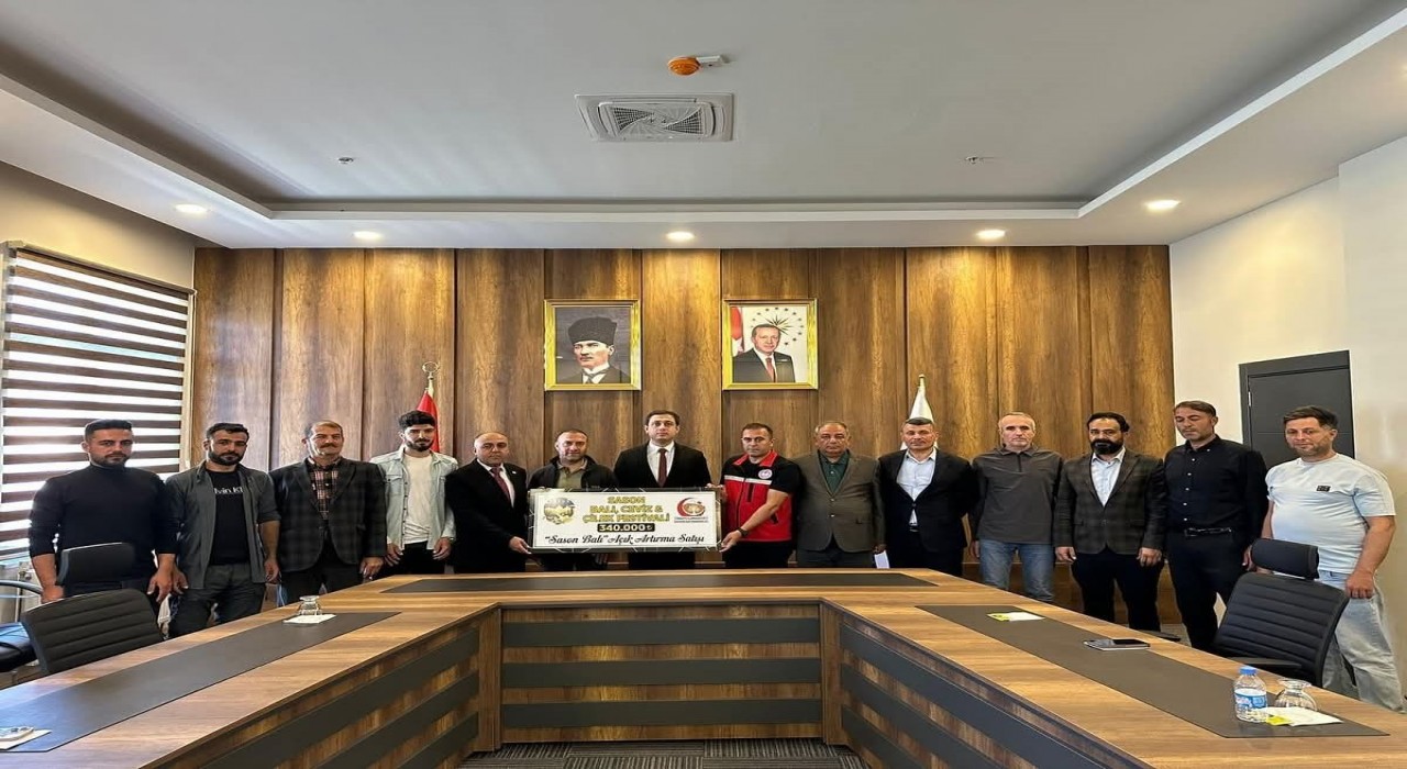 Batmanda 340 bin lira ile rekor fiyata satılan bir kilo balın geliri besicilere verildi