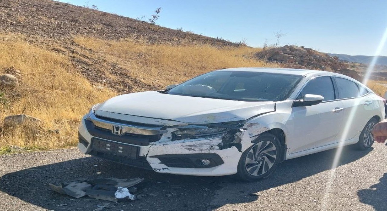 Batmanda pikap ile otomobil kafa kafaya çarpıştı