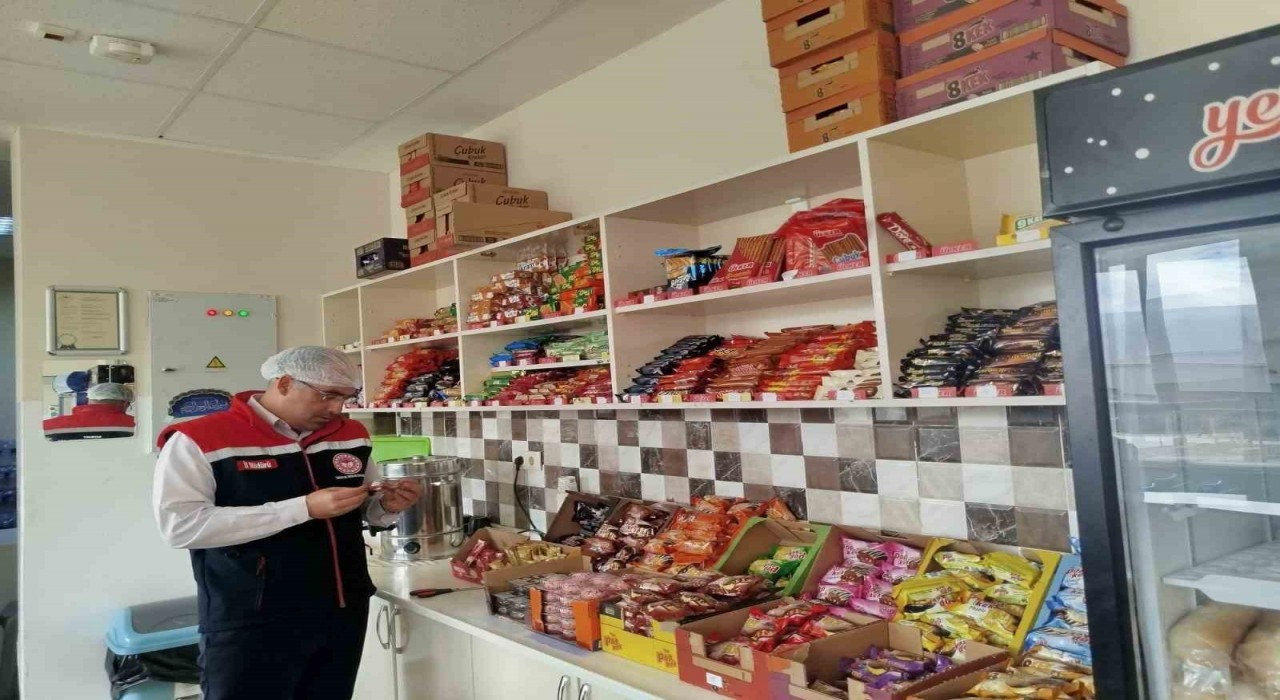 Bayburtta okul ve öğrenci yurtlarında gıda denetimleri yapıldı