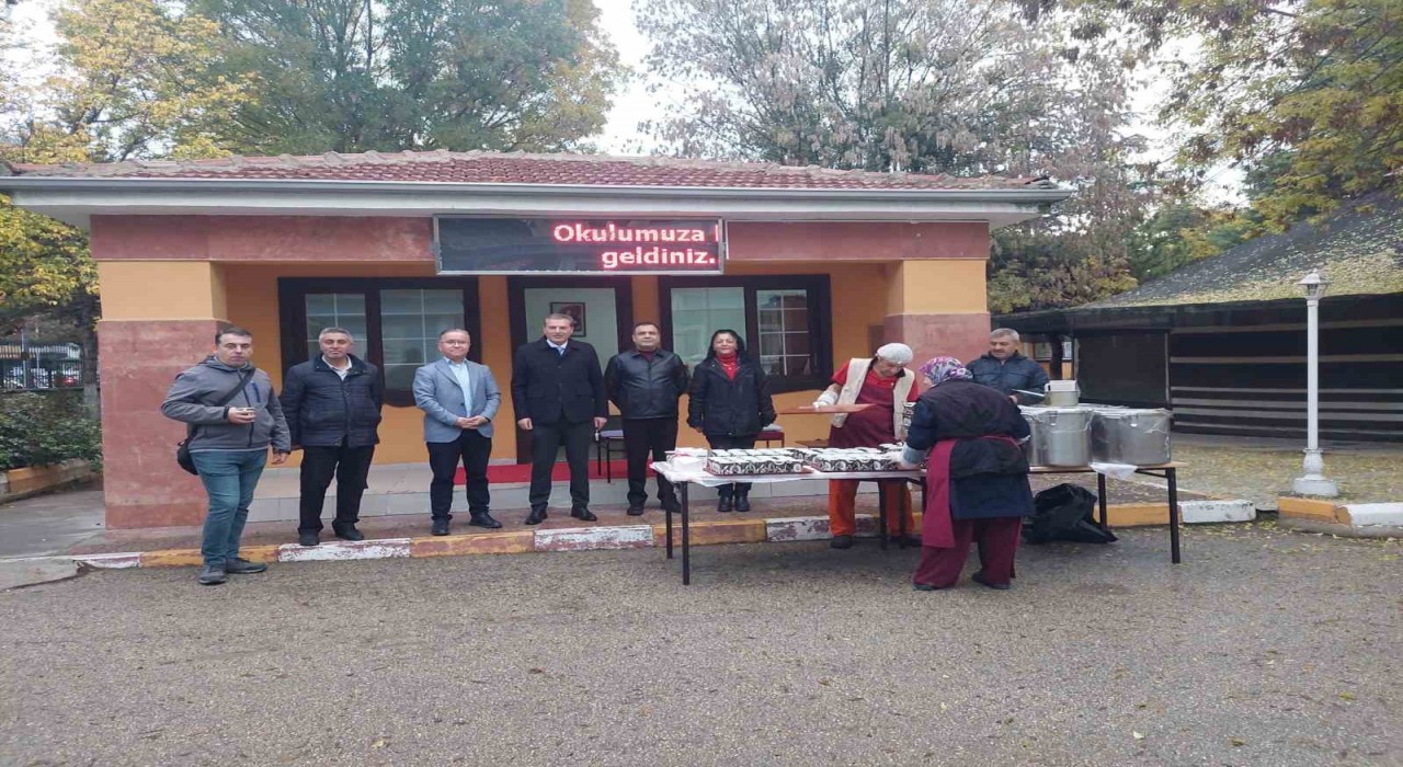 Ben Her Yerde Varım Projesi kapsamında sıcak çorba ikramı