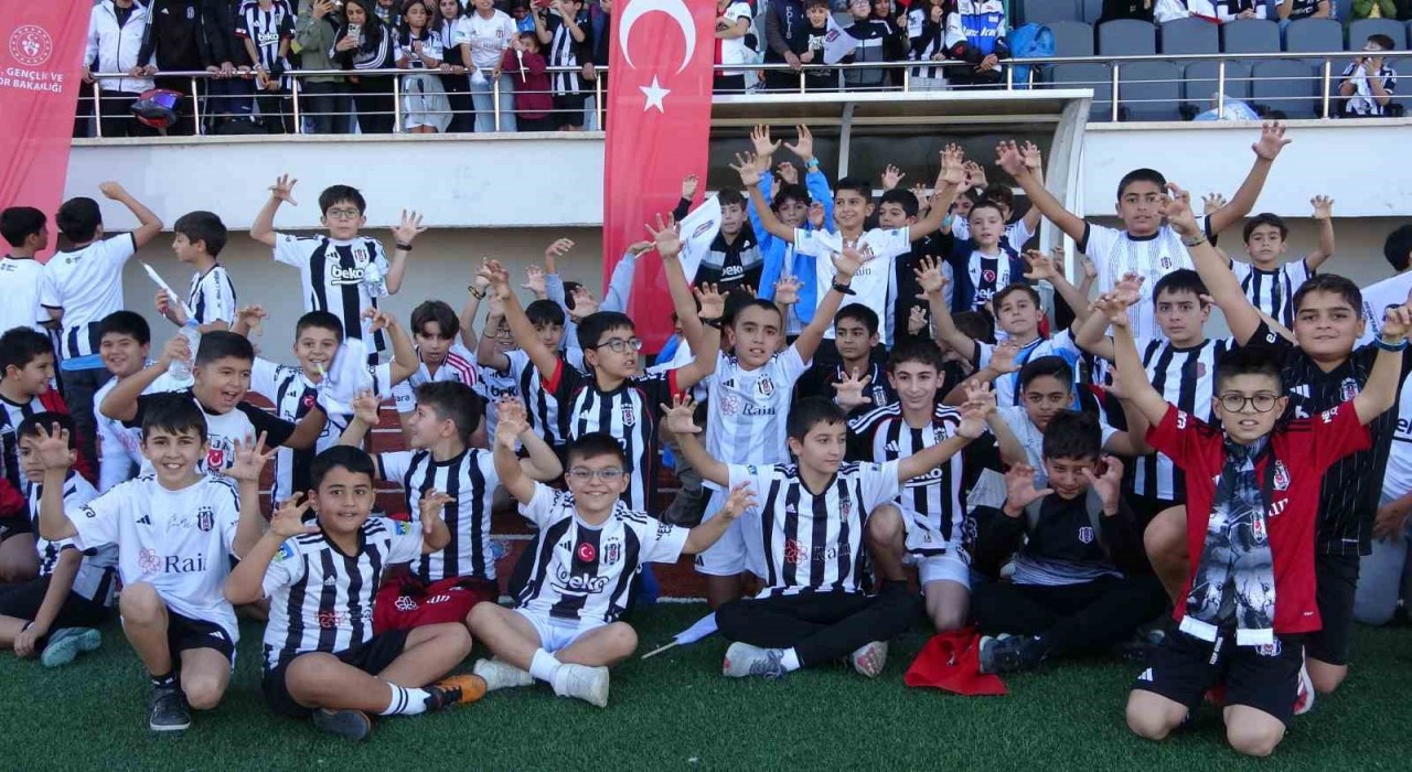 Beşiktaş U17, Tuncelide