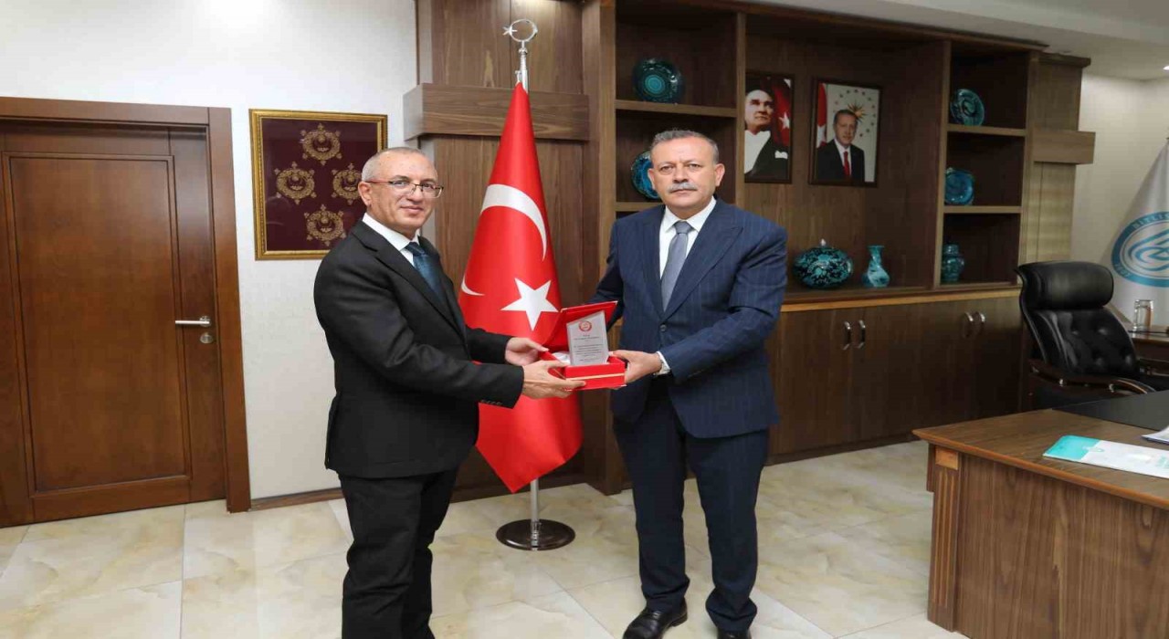 BEÜ gastronomi öğrencileri  Yokluktan Tercihe adlı tabaklarıyla Türkiye ikincisi oldu