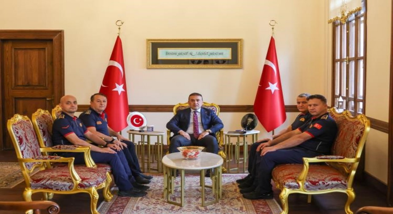 Bilecik Valisi Sözer, itfaiye personelleri ile bir araya geldi