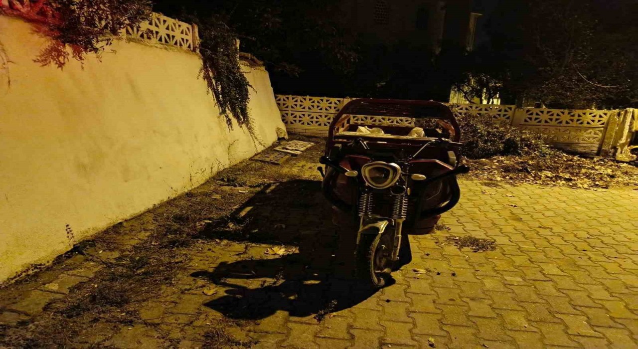 Bilecikte devrilen üç tekerlekli motosiklette bulunan 2 kişi yaralandı