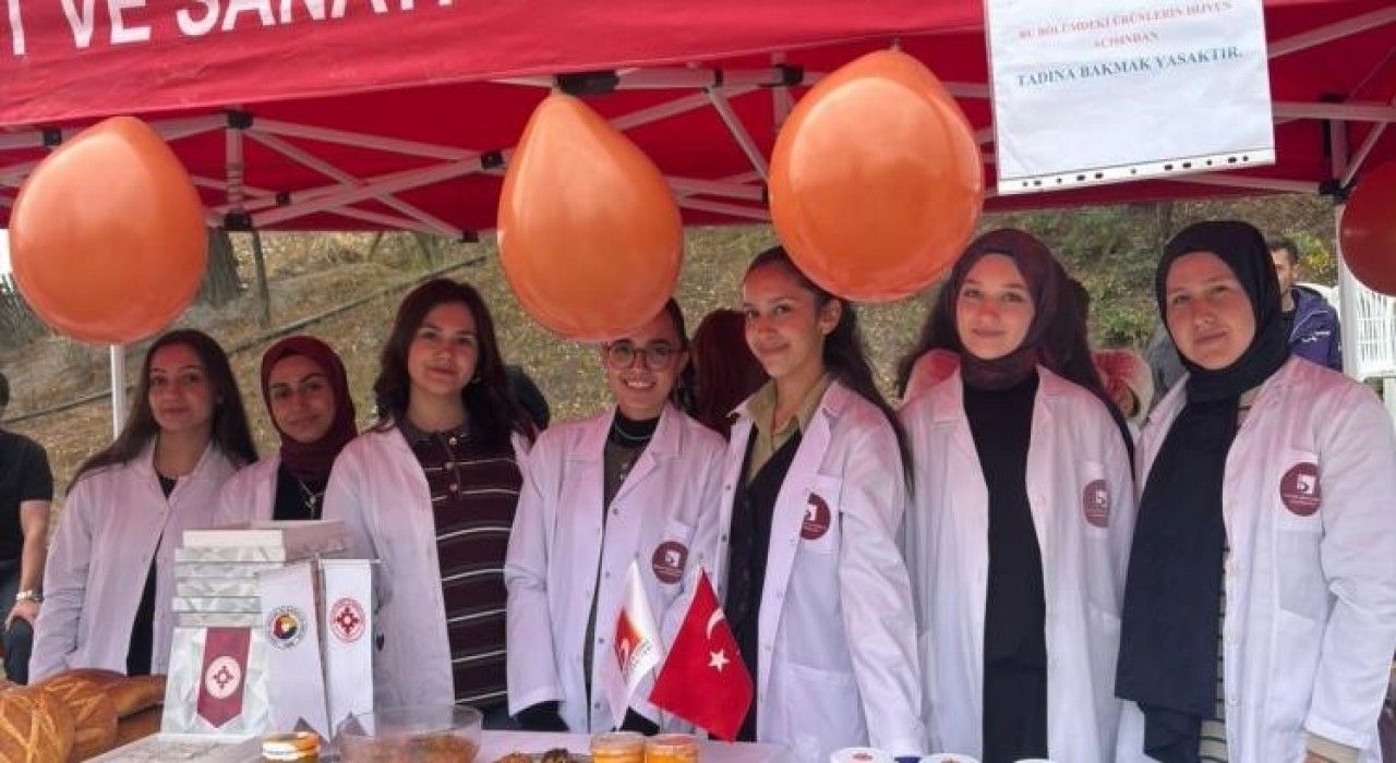 Bilecikte gıda teknolojisi öğrencileri festivale damga vurdu