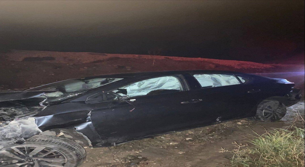 Bilecikte kontrolden çıkan otomobil şarampole uçtu, 2 yaralı