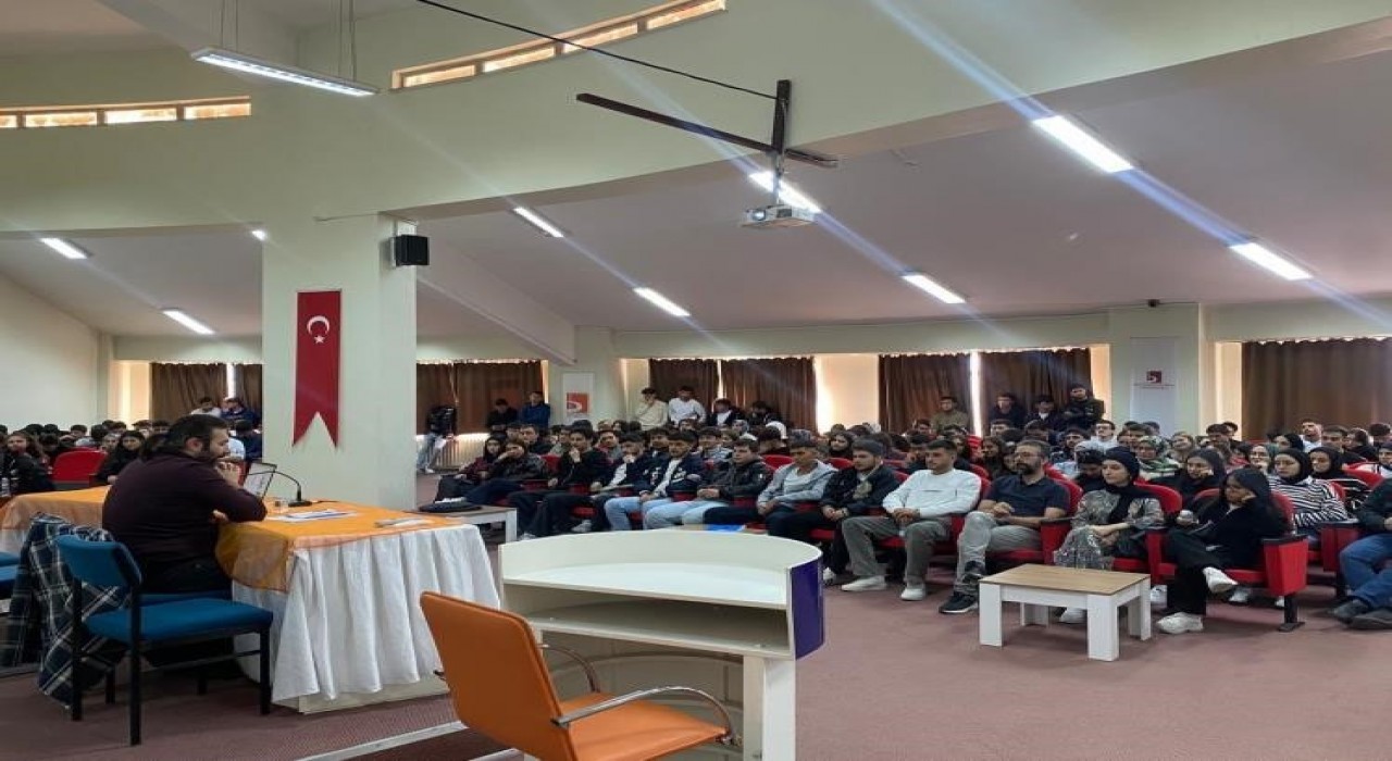 Bilecikte Osmaneli MYO öğrencilerine teknoloji bağımlılığı eğitimi verildi