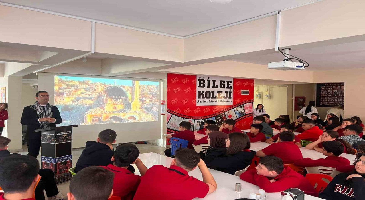 Bilge koleji öğrencilerinden Filistine destek: ‘mavi kurdele etkinliği