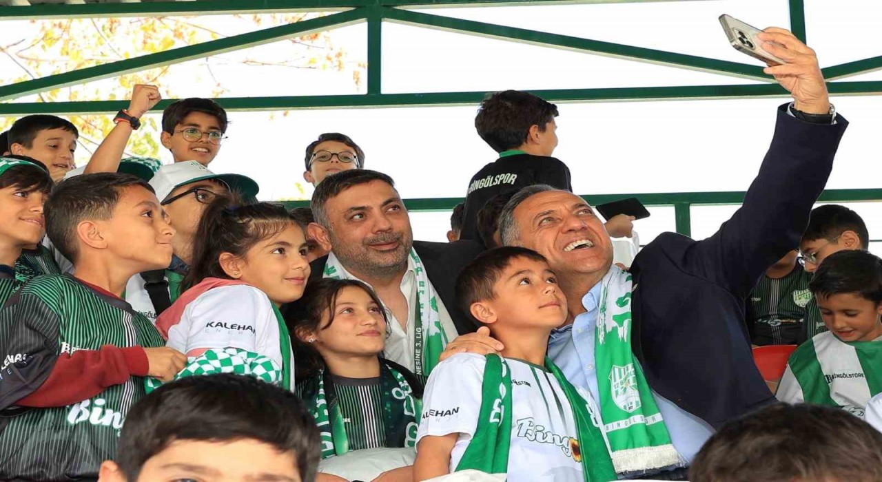 Bingölde 750 öğrenciye forma desteği