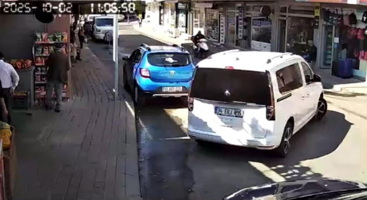 Bingölde motosiklet kazası kameraya yansıdı