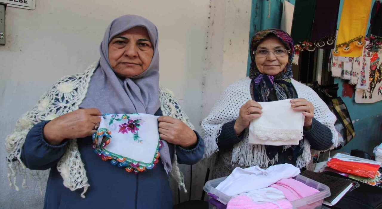 Bir zamanlar televizyon ve koltuk dekoruydu, şimdi pazarda alıcısını bekliyor