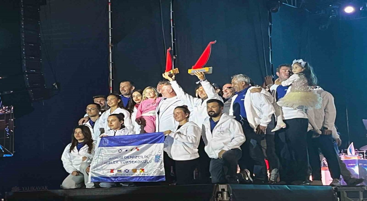 Bodrum CUPta MSKÜ Rüzgârı: STS Bodrum Okul Gemisinden 2 kupa