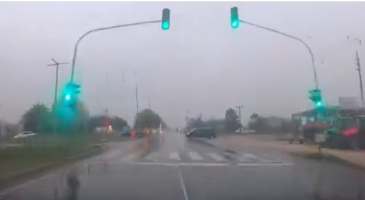 Boluda yağışlı havada kaza ucuz atlatıldı