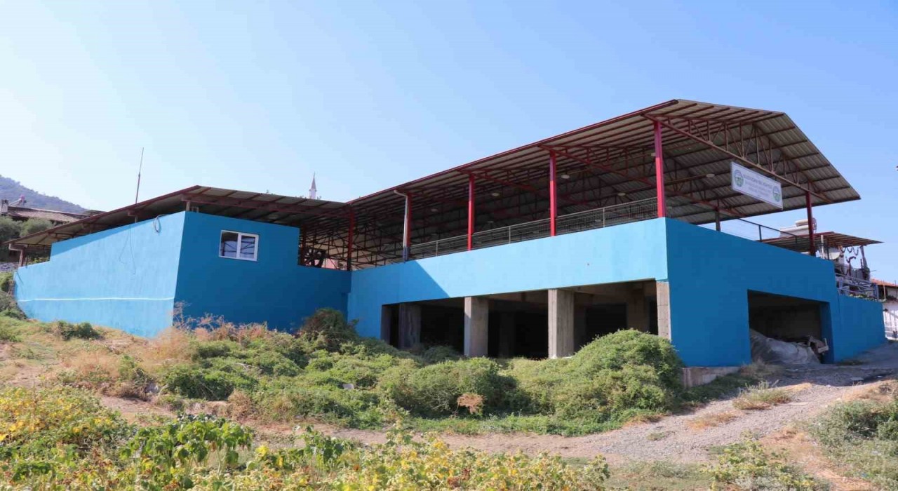 Bozdoğan Belediyesi sosyal tesisleri bakıma aldı