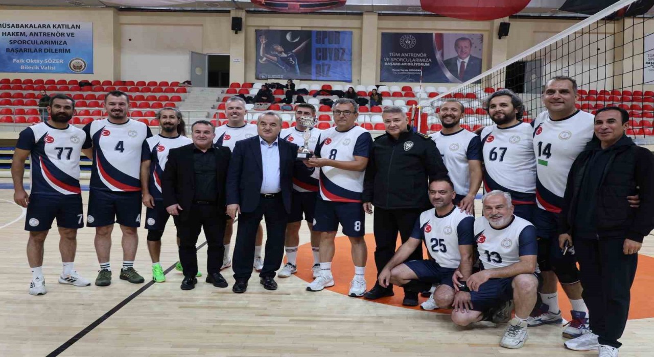 Bozüyük voleybol takımları grup finallerinde