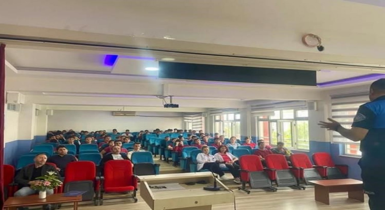 Bozüyükte öğrencilere şiddet ve sosyal medya semineri