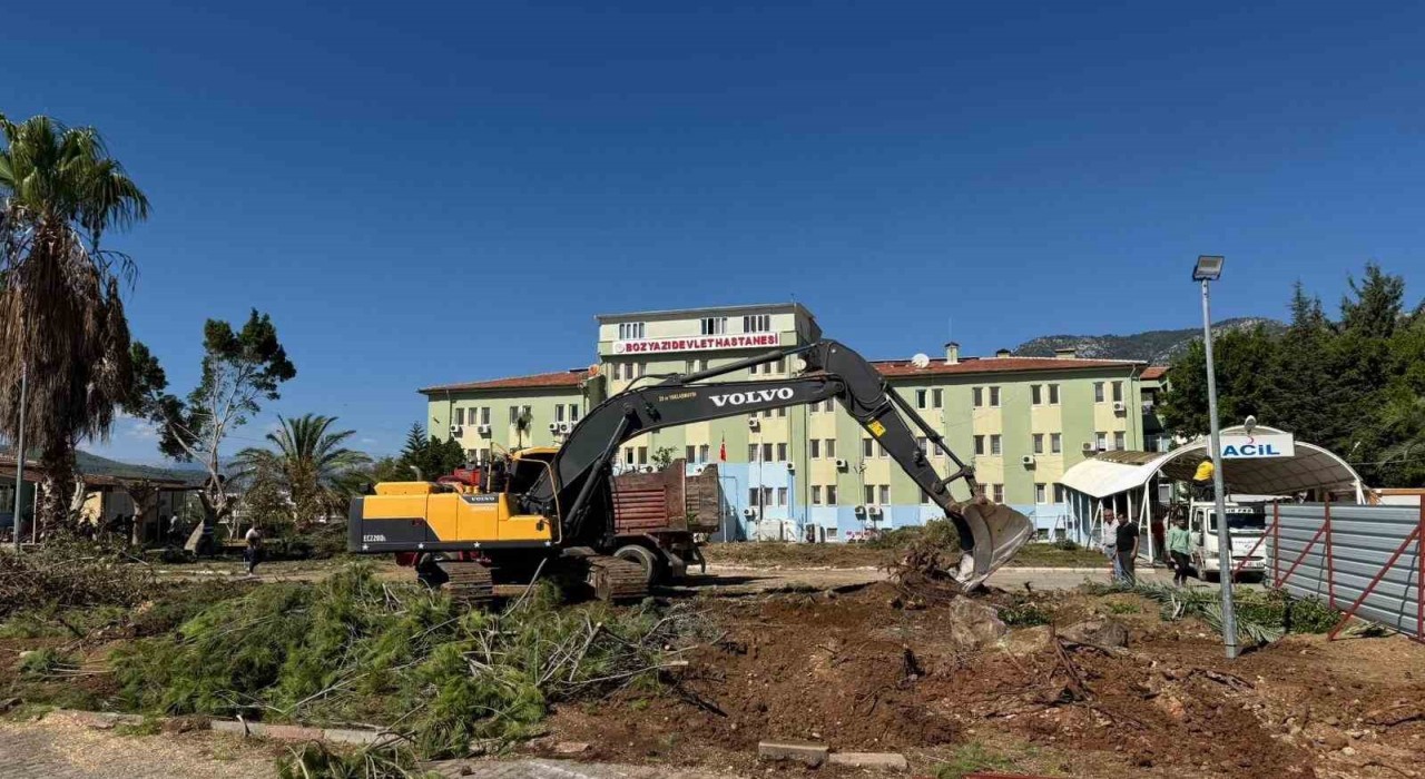 Bozyazı Devlet Hastanesi ek hizmet binası için ilk kazma vuruldu
