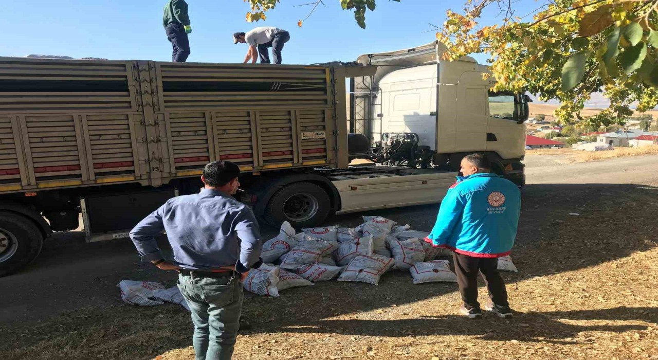 Bulanık Kaymakamlığından 5 bin aileye kömür desteği