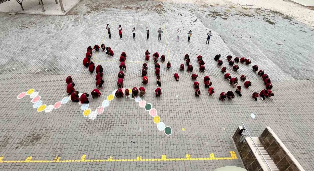 Burdurda okullarda Filistin için farkındalık etkinliği