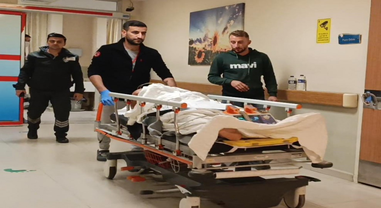 Bursada elektrik direğinden düşen 2 tekniker yaralandı