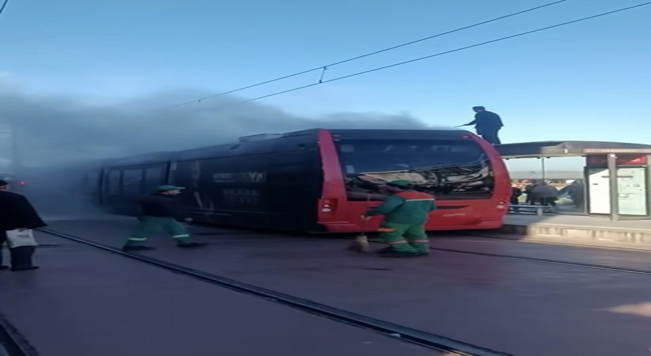 Bursada İpek Böceği tramvayında yangın paniği