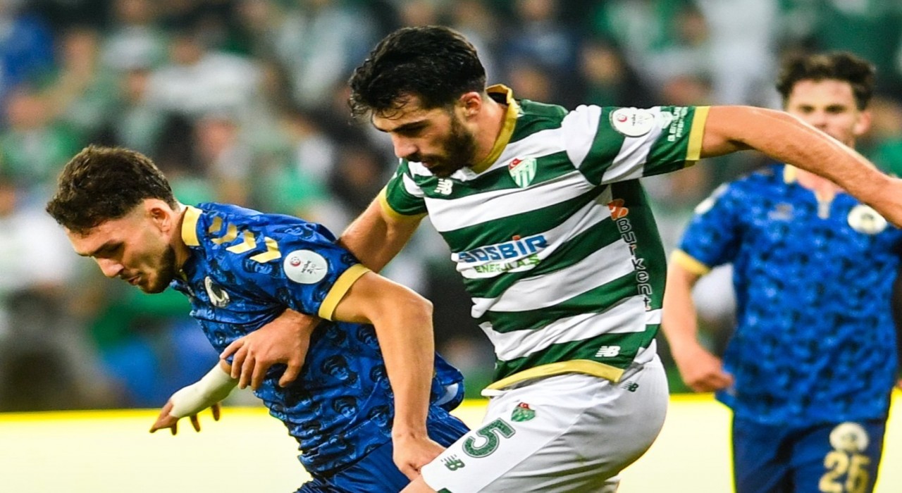 Bursaspor Tahsin Tam yönetiminde Menemen FKyı 3-0 mağlup etti