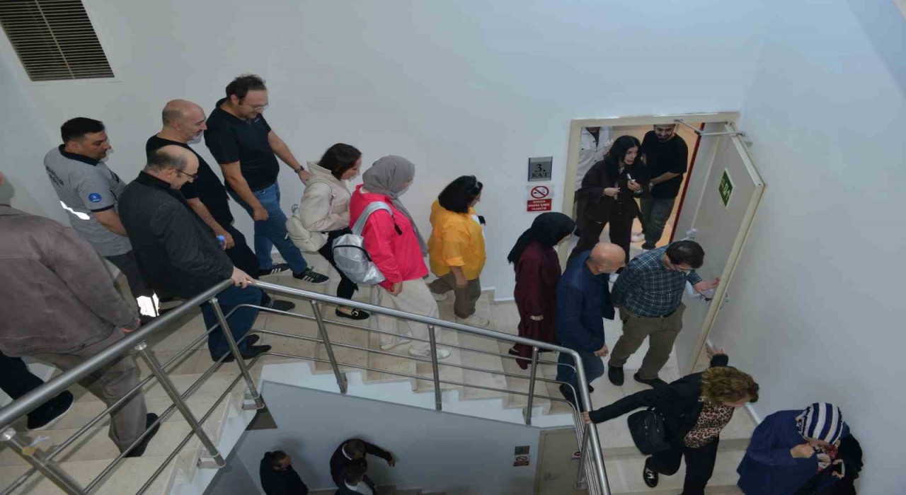 Büyükşehir Belediyesinde gerçeği aratmayan tatbikat