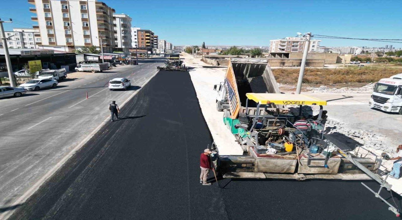 Büyükşehir Belediyesinden yol genişleteme çalışması