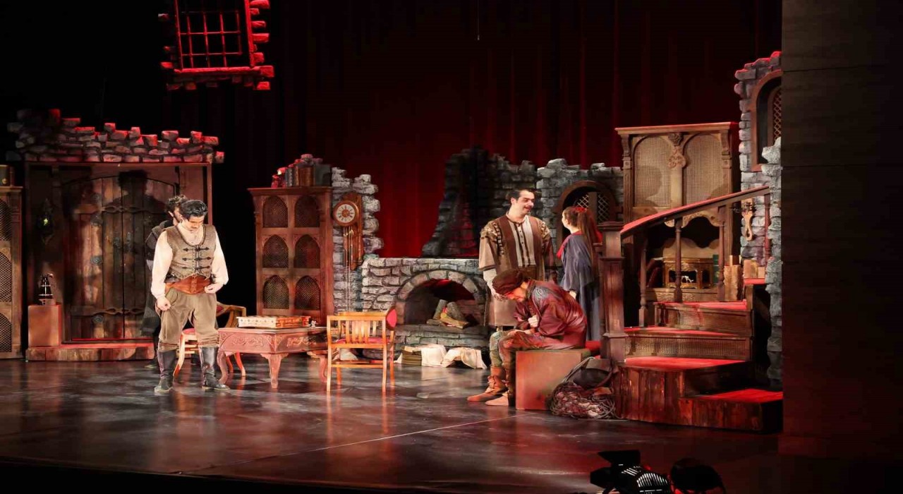 Büyükşehir Şehir Tiyatrosundan unutulmaz prömiyer