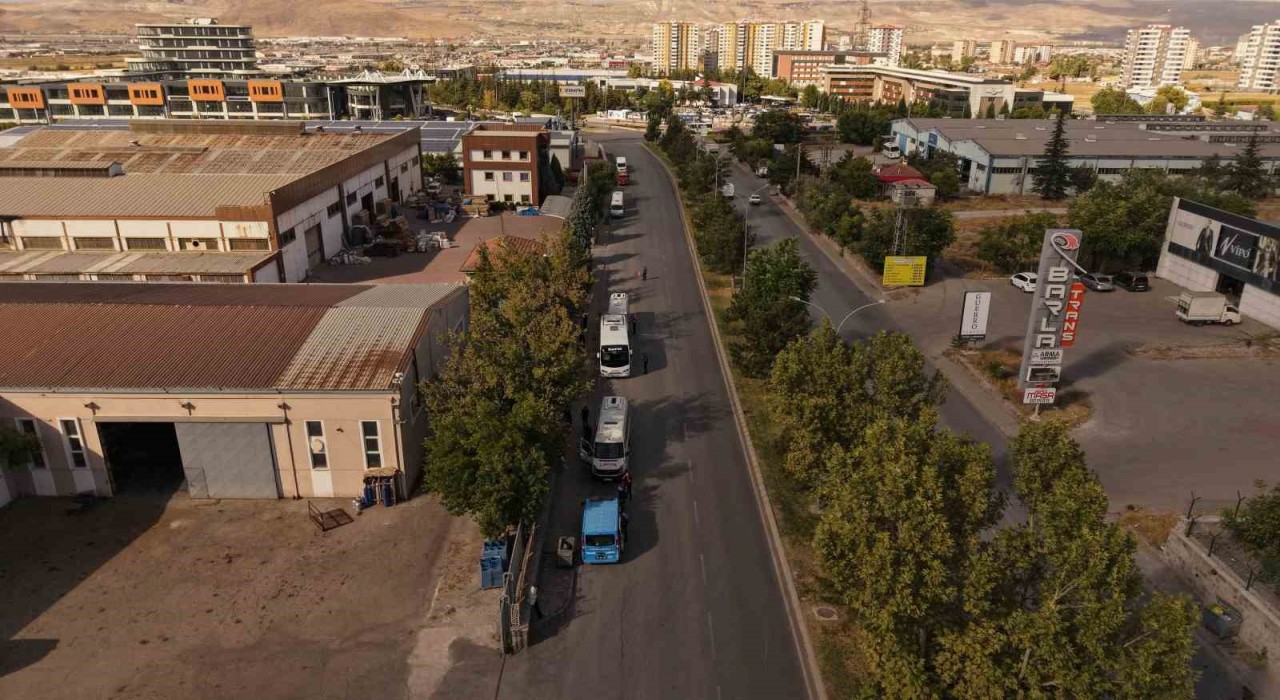 Büyükşehir Zabıtadan işçi servislerine yönelik denetim