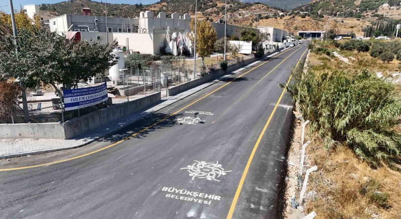 Büyükşehirin Sökede eş zamanlı çalışmaları sürüyor