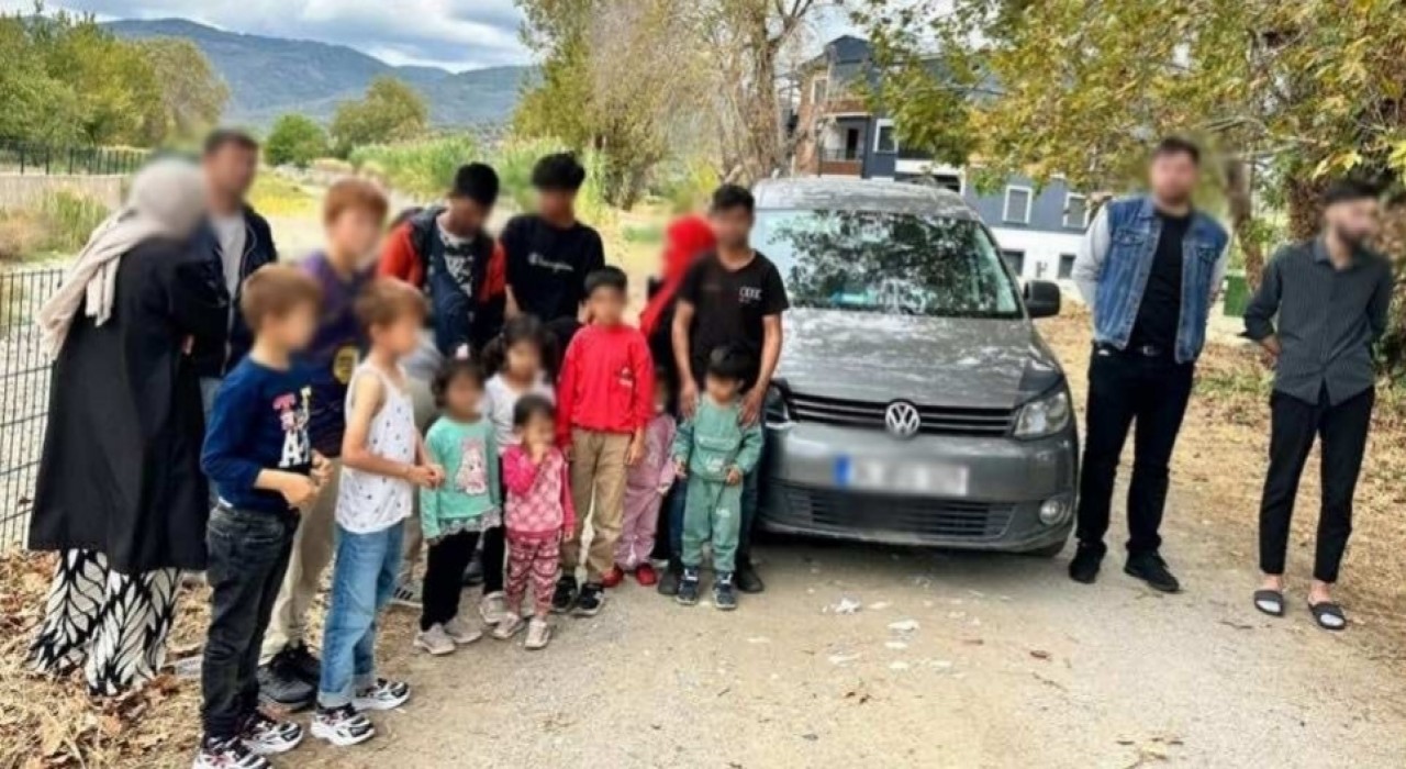 Çanakkalede jandarmadan göçmen kaçakçılığı operasyonu: 2 organizatör tutuklandı