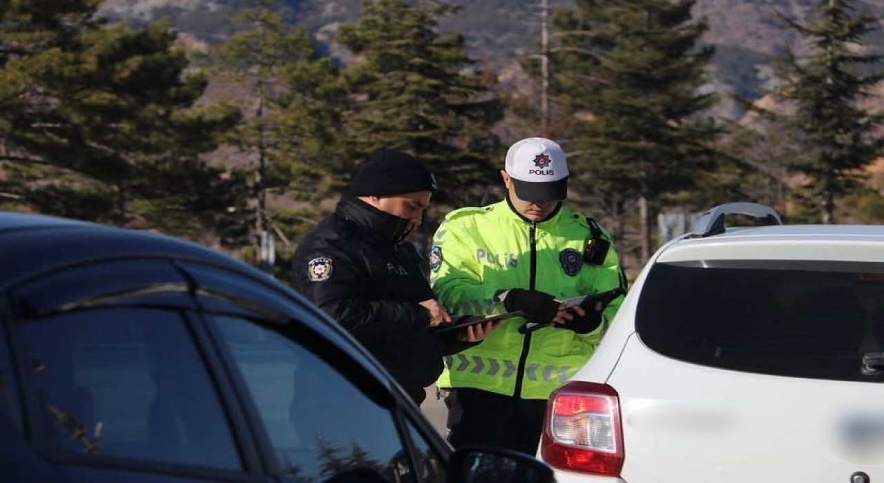 Çankırıda aranan 107 şahıs yakalandı