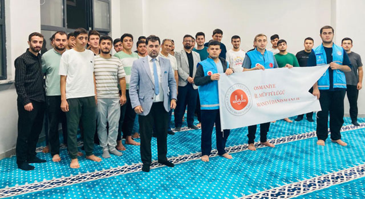 Cebeli Bereket KYK Erkek Öğrenci Yurdu’nda Gençlik Sohbeti Düzenlendi