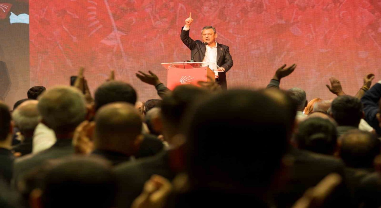 CHP Genel Başkanı Özel memleketi Manisada konuştu