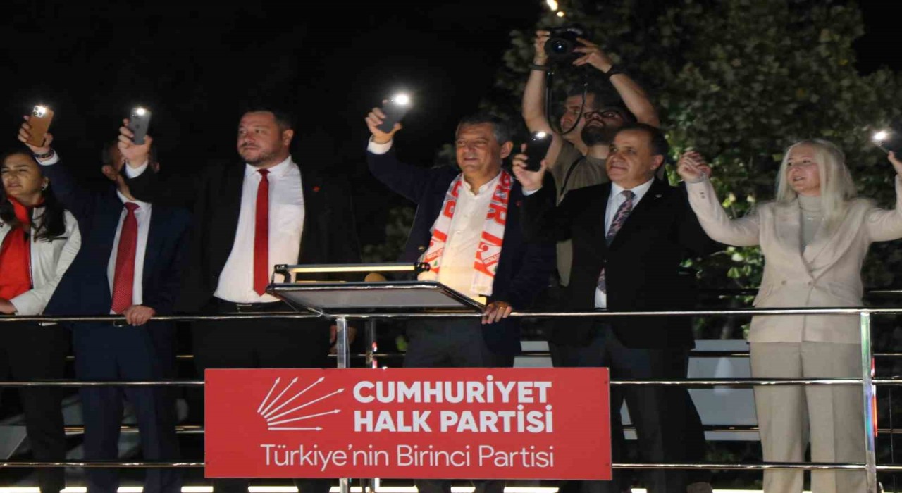 CHP Genel Başkanı Özel: Muhalefete muhalefet devrini çok gerilerde bıraktık