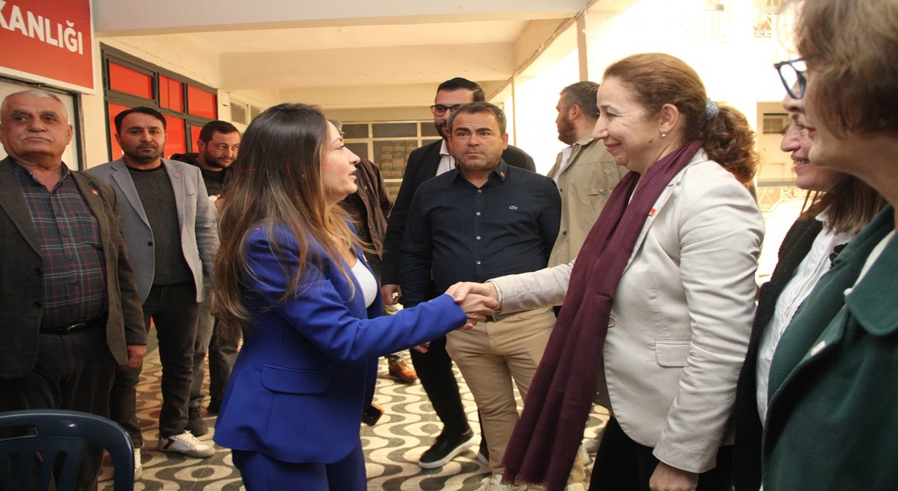 CHP İl Başkanı Özalper, Kulada partisinin ilçe yönetimiyle buluştu