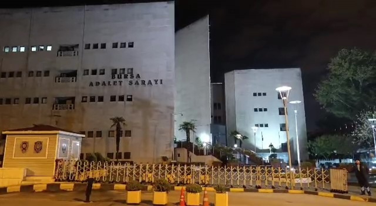 CHPli eski belediye başkanı ve beraberindeki 14 şüpheli tutuklandı