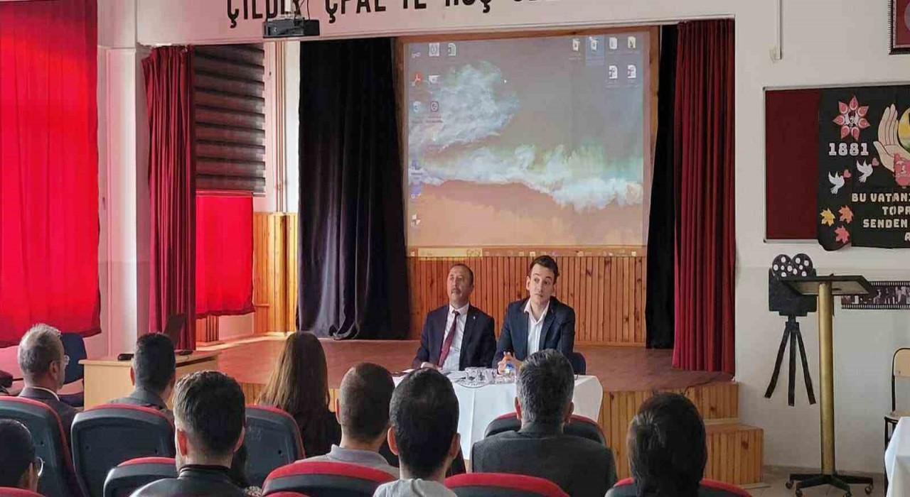 Çıldırda taşımalı eğitim servis şoförleri ile toplantı yapıldı