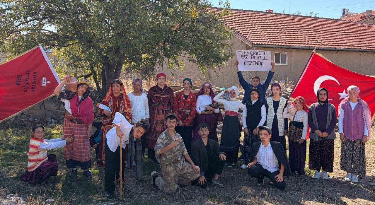 Çocuklardan Cumhuriyet Bayramına özel farklı kutlama