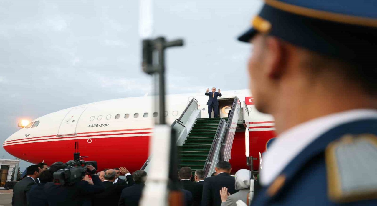 Cumhurbaşkanı Erdoğan, Azerbaycandaki temaslarını tamamladı