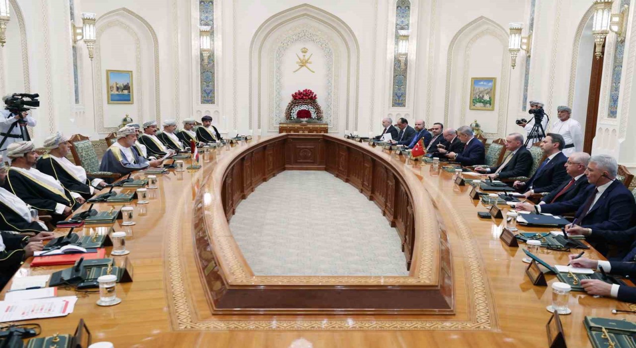 Cumhurbaşkanı Erdoğan, Ummanda heyetlerarası toplantıya başkanlık etti