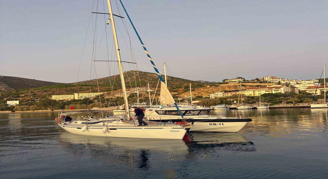 Datçada yelkenli teknede 42 düzensiz göçmen ve 2 göçmen kaçakçısı yakalandı